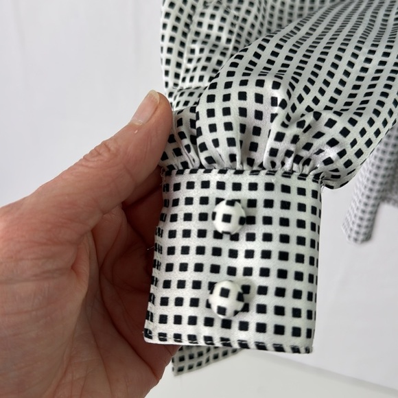 Vintage Regina Porter Elegant Black and White Blouse with Bow Women's Top - Picture 3 of 13